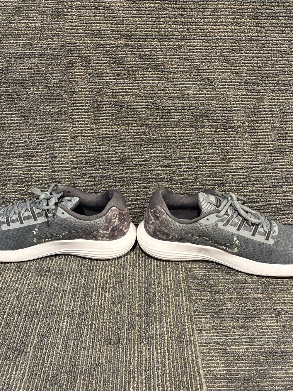 Nike Lunarconverge Women’s Gray Running Shoes - Lightweight Comfort 898483-001